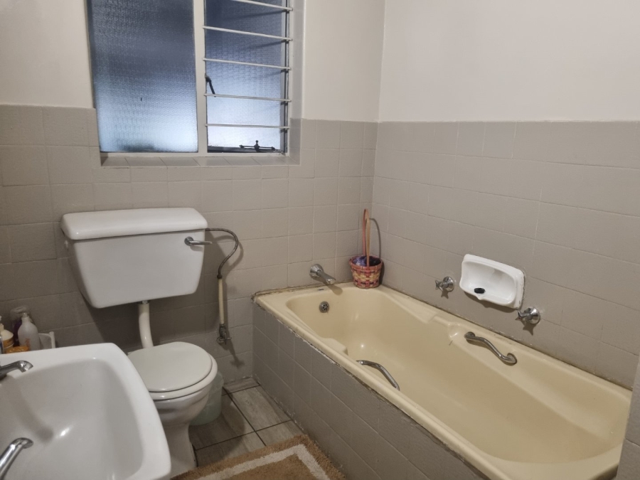 3 Bedroom Property for Sale in Vaalpark Free State